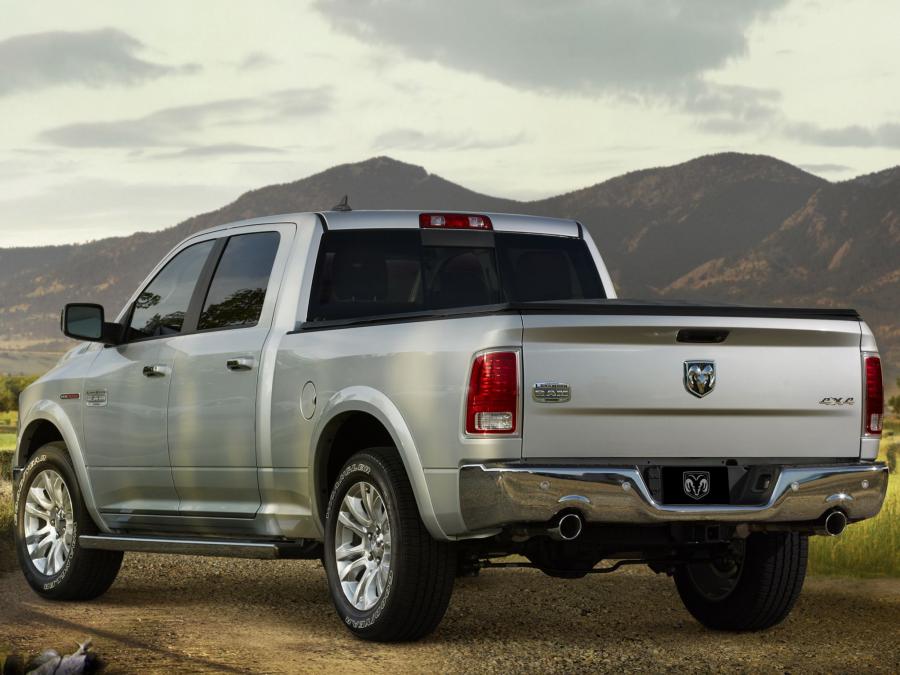  Dodge Ram 1500 Laramie Longhorn Crew Cab 2013 года  (фото 6 из 24)